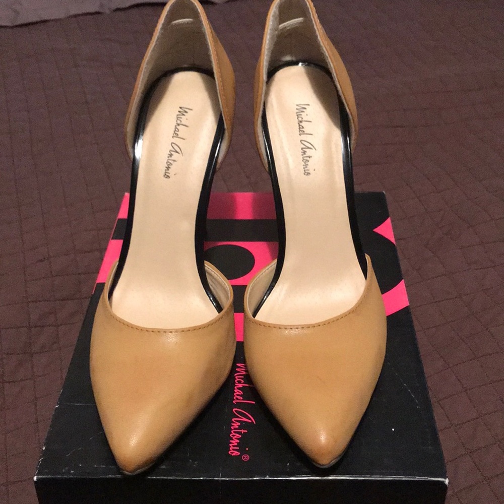 Tan 4in heel shoes